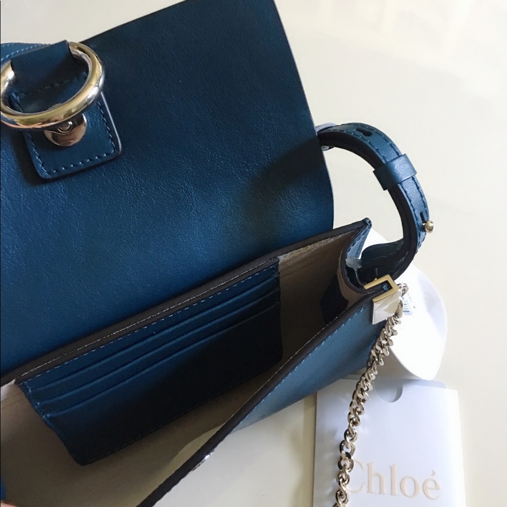 🚫SOLD🚫🌷NWT Chloe Faye Wallet on Strap - Picture 2 of 5